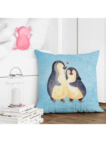 Mr. & Mrs. Panda Deko Kissen Pinguin umarmen ohne Spruch in Eisblau