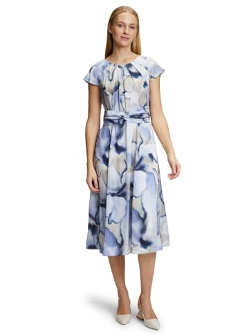 Betty Barclay Sommerkleid mit Raffung in Weiß/Blau