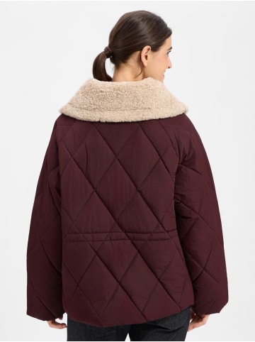 Barbour Steppjacke Eva in aubergine