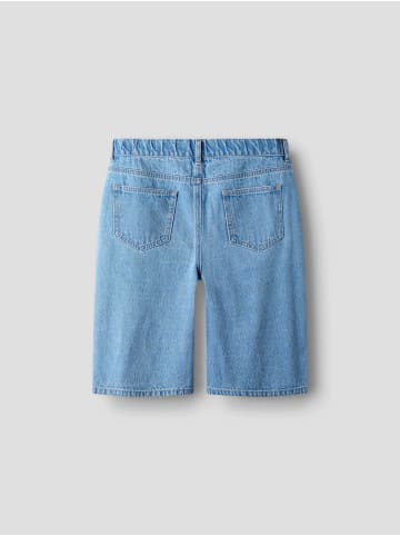 name it Shorts in Light Blue Denim