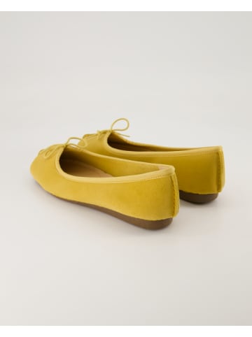 Clarks Ballerinas in Gelb