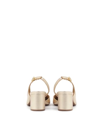 Kazar Pumps in Gold