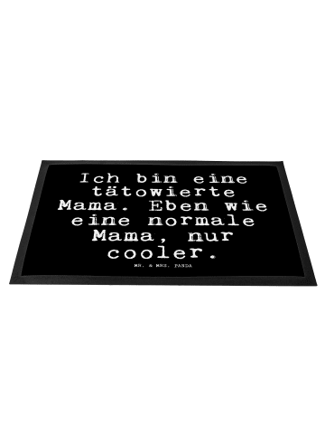 Mr. & Mrs. Panda Fußmatte Ich bin eine tätowierte... mit Spruch in Schwarz