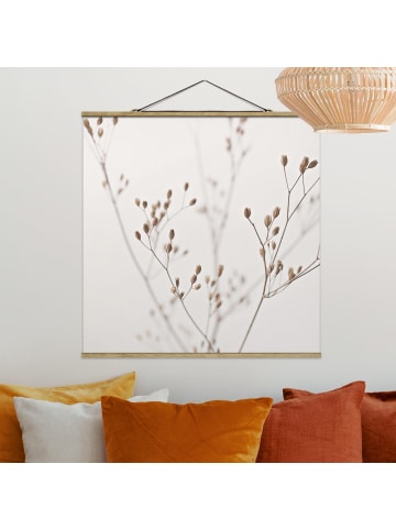 WALLART Stoffbild - Zarte Knospen am Wildblumenzweig in Creme-Beige