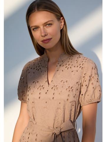 More & More feminines, luftiges Lochspitzenkleid in ginger brown