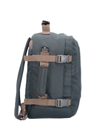 Cabinzero Adventure 59 Daypack 39 cm in black sand