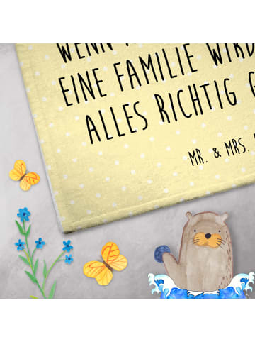 Mr. & Mrs. Panda Handtuch Avocado Pärchen mit Spruch in Gelb Pastell