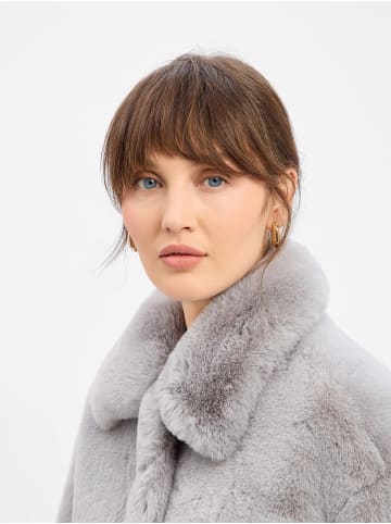 edited Kunstfelljacke Carly in grau