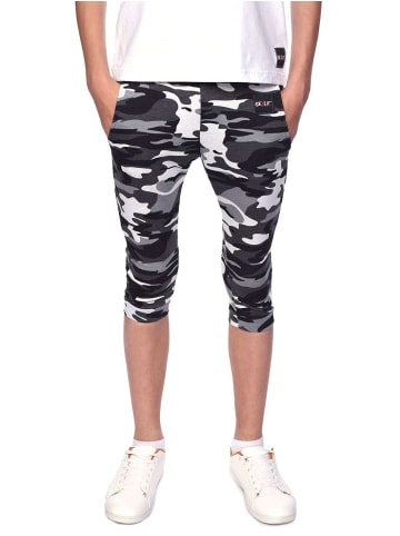 BEZLIT Capri Shorts in Camouflage - Camouflage