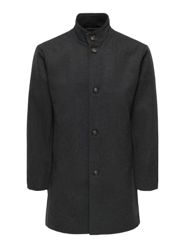 Mantel in Black 1