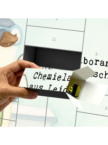 Mr. & Mrs. Panda Adventskalender Chemielaborantin Leidenschaft D... in Weiß