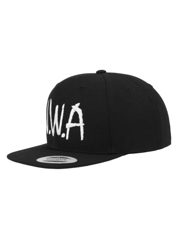 Mister Tee Snapback in black