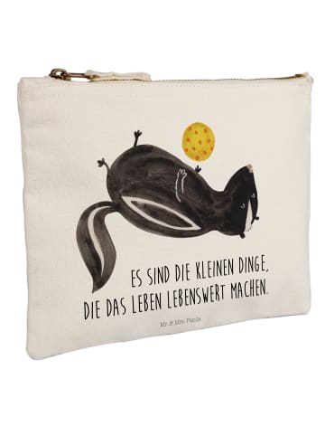 Mr. & Mrs. Panda Kulturtasche Stinktier Ball mit Spruch in Weiß