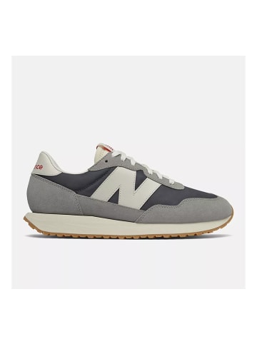 New Balance Sneackers 237 in Grau