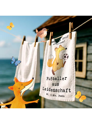 Mr. & Mrs. Panda Gästehandtuch Fußballer Leidenschaft mit Spruch in Weiß