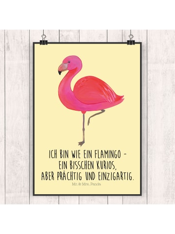 Mr. & Mrs. Panda Bild Flamingo Classic mit Spruch in Gelb Pastell