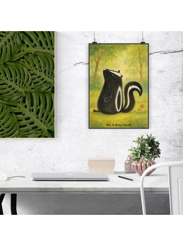 Mr. & Mrs. Panda Poster Stinktier Sitzen Design ohne Spruch in Weiß