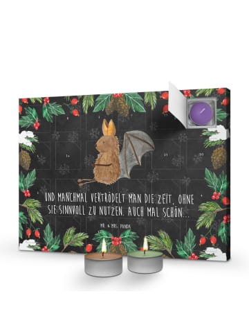 Mr. & Mrs. Panda Adventskalender Fledermaus Sitzen mit Spruch in Kreidetafel