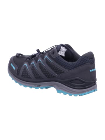 LOWA Wanderschuh in grau