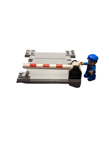 LEGO DUPLO® Bahnübergang mit Schranke 1x Teile - ab 18 Monaten in multicolored