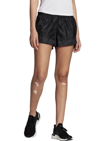 adidas Short in Schwarz