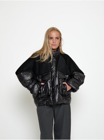 Peppercorn Jacket in Black