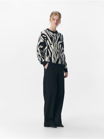Object Pullover in black3