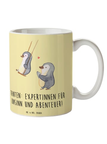 Mr. & Mrs. Panda Tasse Tante Abenteuer mit Spruch in Gelb Pastell