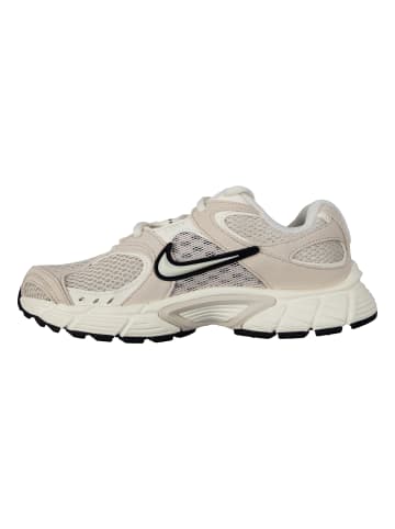 Nike Laufschuh in Creme