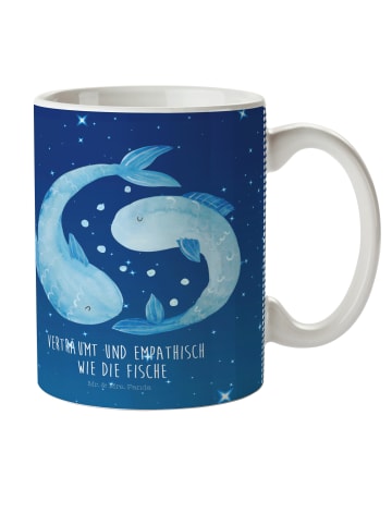 Mr. & Mrs. Panda Kindertasse Sternzeichen Fische mit Spruch in Sternenhimmel Blau