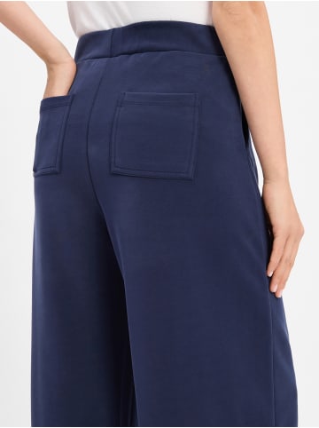 Rich & Royal Hose in marine