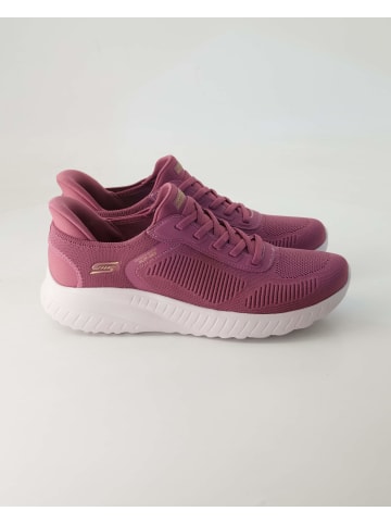 Skechers Slip On Sneaker in Lila