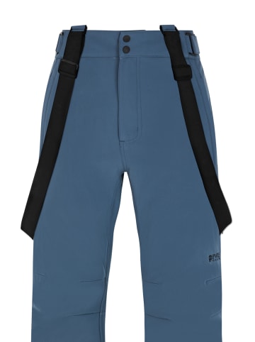 Protest " PRTHOLLOWS in Yale Blue