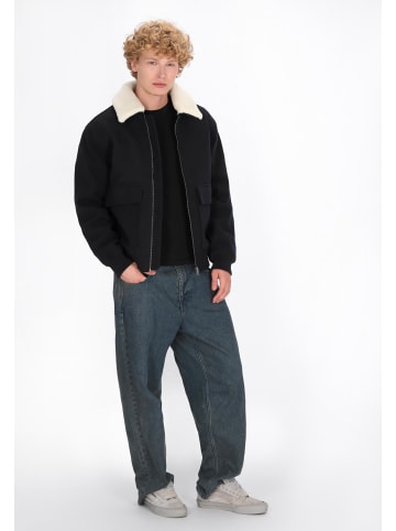 MO Jacket in navy