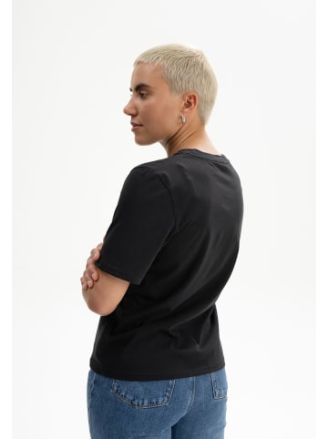 MELA T-Shirt TANIKA