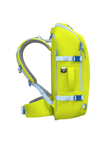 Cabinzero Adventure Cabin Bag ADV 42L Rucksack 55 cm in mojito lime