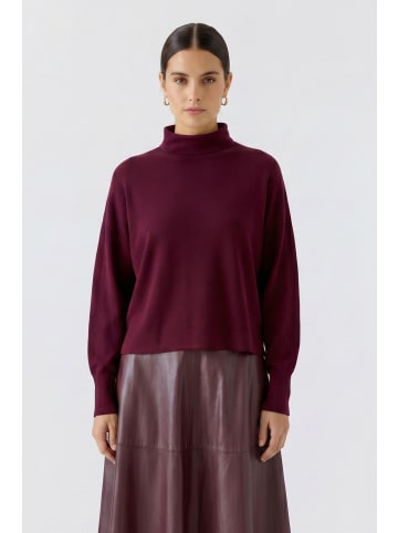 Oui Pullover in bramble berry