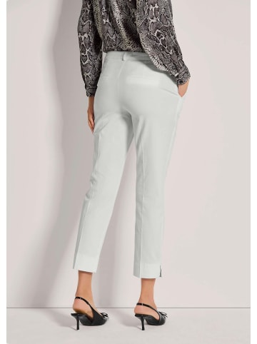 MADELEINE Chino-Hose mit Bügelfalten in perlweiß