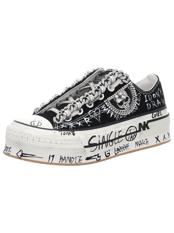 Nan-Ku Sneaker Low in schwarz