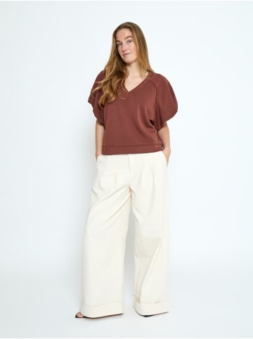 Peppercorn T-Shirt in Maroon Red