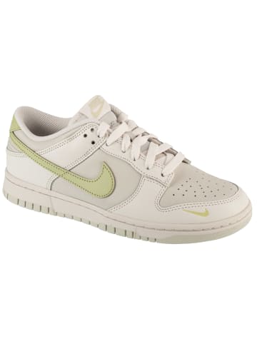 Nike Nike Wmns Dunk Low in Beige