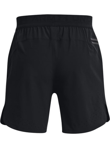 Under Armour Sportshorts "UA Peak Gewebeshorts" in Schwarz
