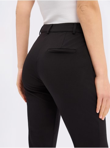 comma Hose in schwarz