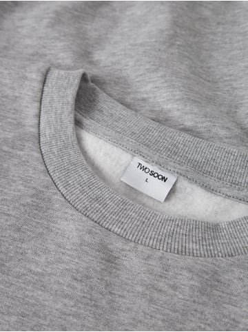TWO SOON Sweatshirt in Grey Melange