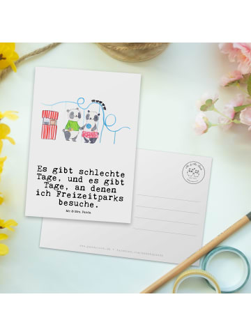 Mr. & Mrs. Panda Postkarte Pandas Freizeitpark besuchen mit Spruch in Weiß