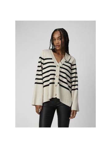 Object Pullover in sandshell