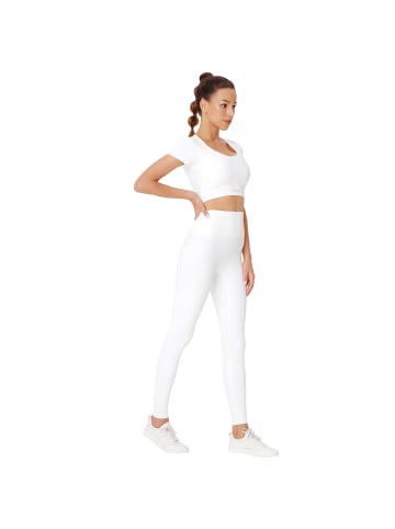 YEAZ CLUB LEVEL set top + leggings in weiß