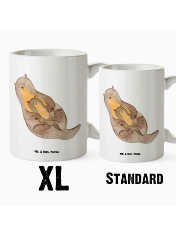 Mr. & Mrs. Panda Jumbo Tasse Otter Kind ohne Spruch in Weiß