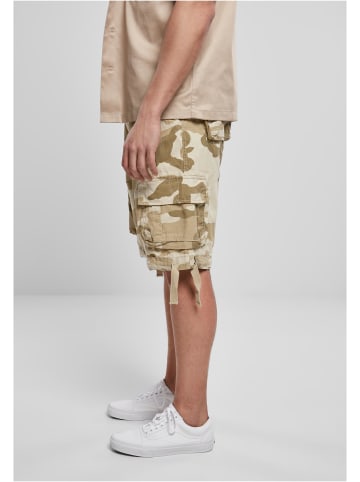 Brandit Cargo Shorts in sandcamo