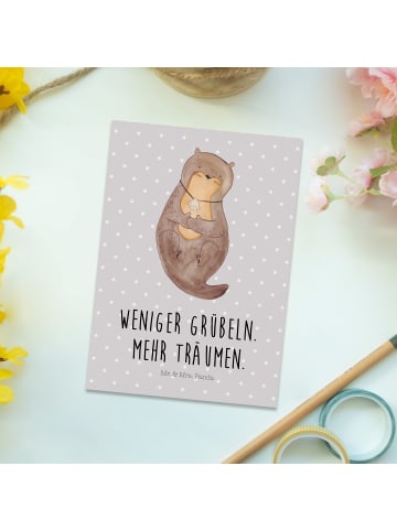 Mr. & Mrs. Panda Postkarte Otter Muschel mit Spruch in Grau Pastell